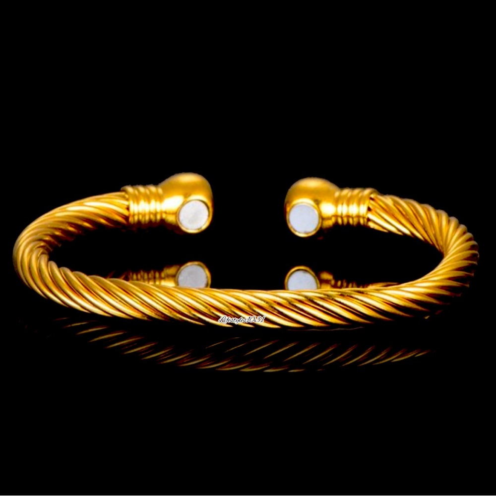 ✨ The Solace Copper Ionic Cuff Bracelet